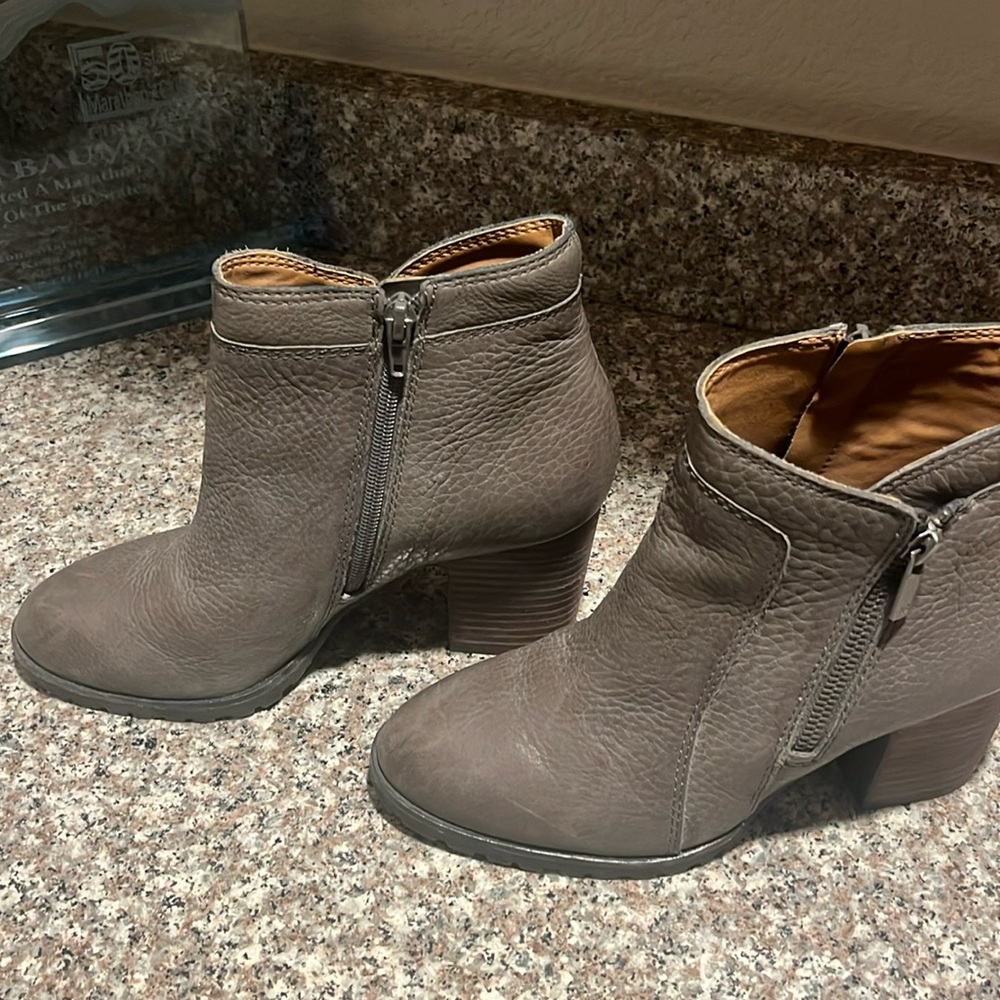 Lucky Brand Gray Zip Ankle Boots NWOT. Size 7.5